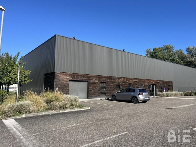 19 Rue Nicolas Leblanc, Mérignac à louer - Photo du bâtiment - Image 3 de 8