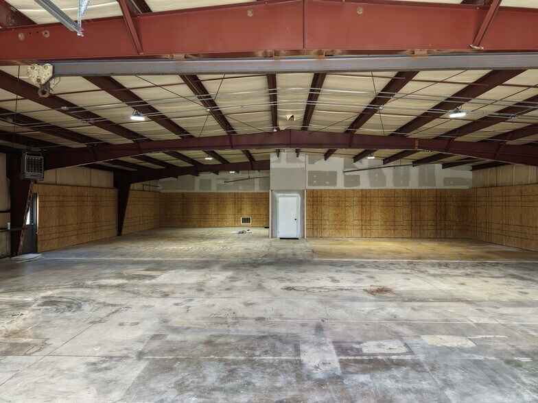 8 Belcher Dr, Pelham, AL à louer - Photo du bâtiment - Image 3 de 6