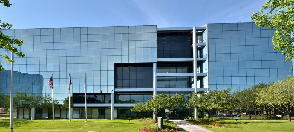 11000 Richmond Ave, Houston, TX à louer - Photo du bâtiment - Image 3 de 17
