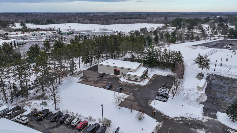 5705 Memorial Ct, Weston, WI à vendre - Photo du bâtiment - Image 2 de 43