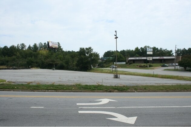 5251 Sidney Simons Blvd, Columbus, GA à vendre Photo du bâtiment- Image 1 de 6