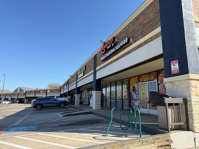 More details for 1201 Woodhaven Blvd, Fort Worth, TX - Office/Retail for Lease