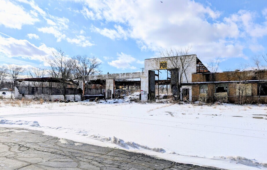 1301 W Ridge Rd, Gary, IN à vendre - Photo du bâtiment - Image 3 de 22