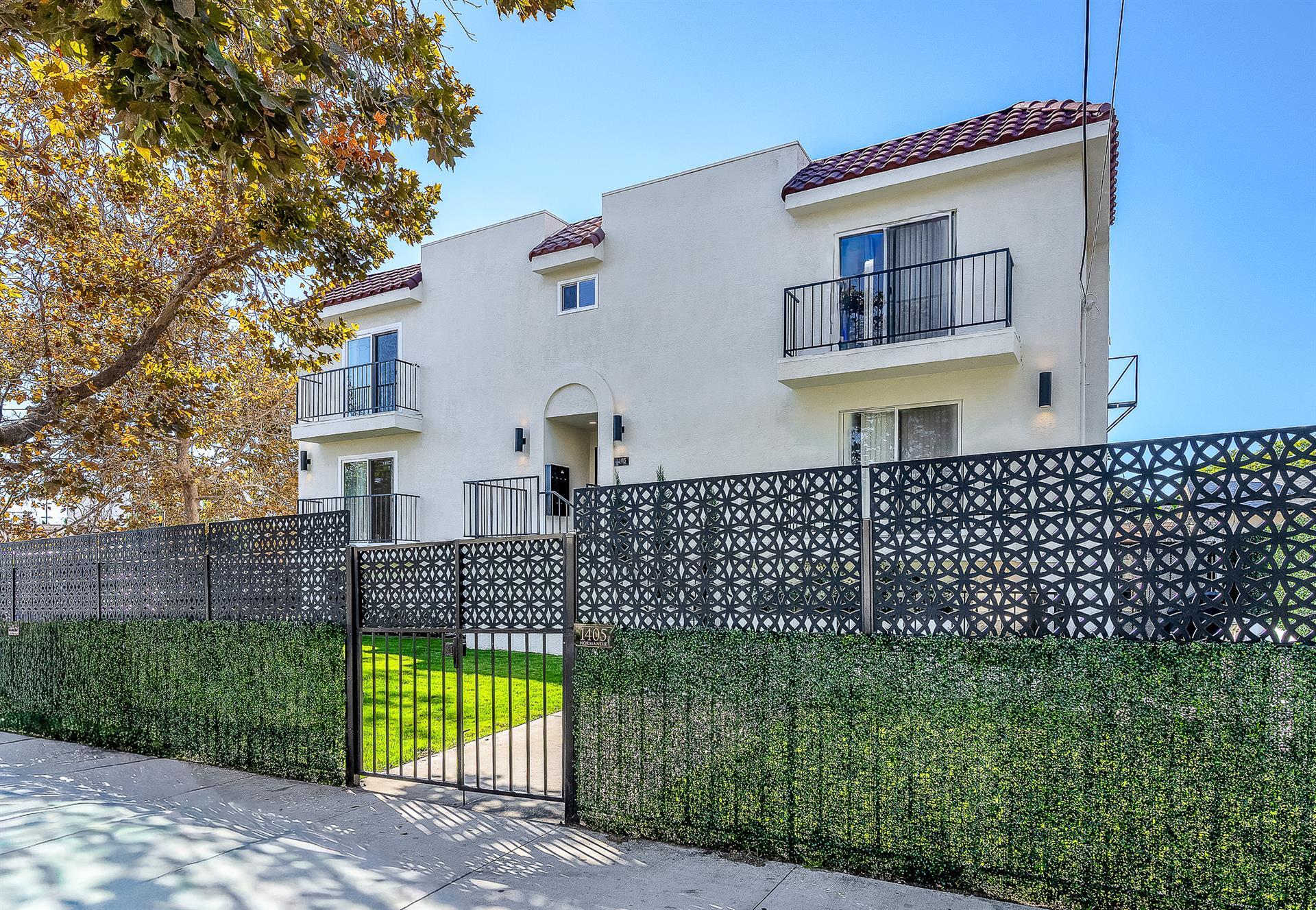 1405 N Normandie Ave, Los Angeles, CA à vendre Photo du bâtiment- Image 1 de 31