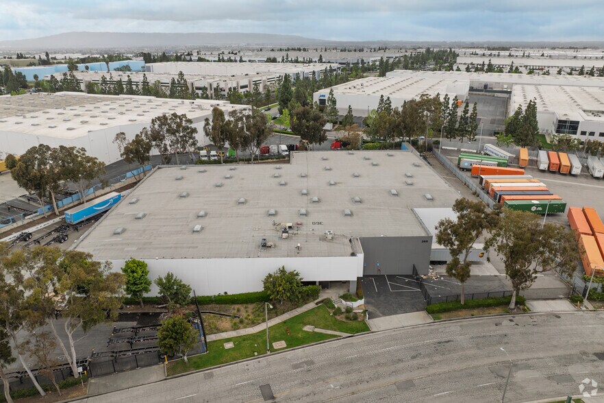 360 W Victoria St, Compton, CA for lease - Aerial - Image 3 of 6