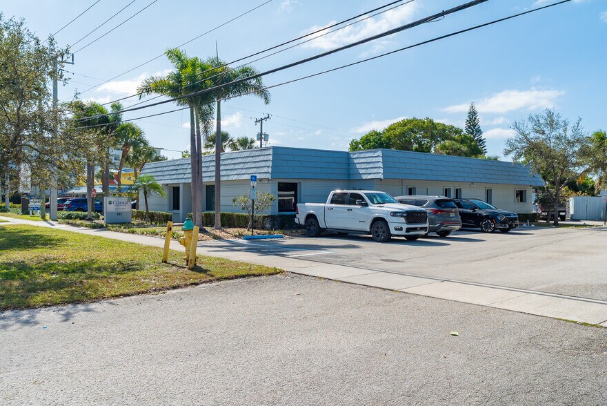 441 S Federal Hwy, Deerfield Beach, FL à louer - Photo du bâtiment - Image 3 de 19