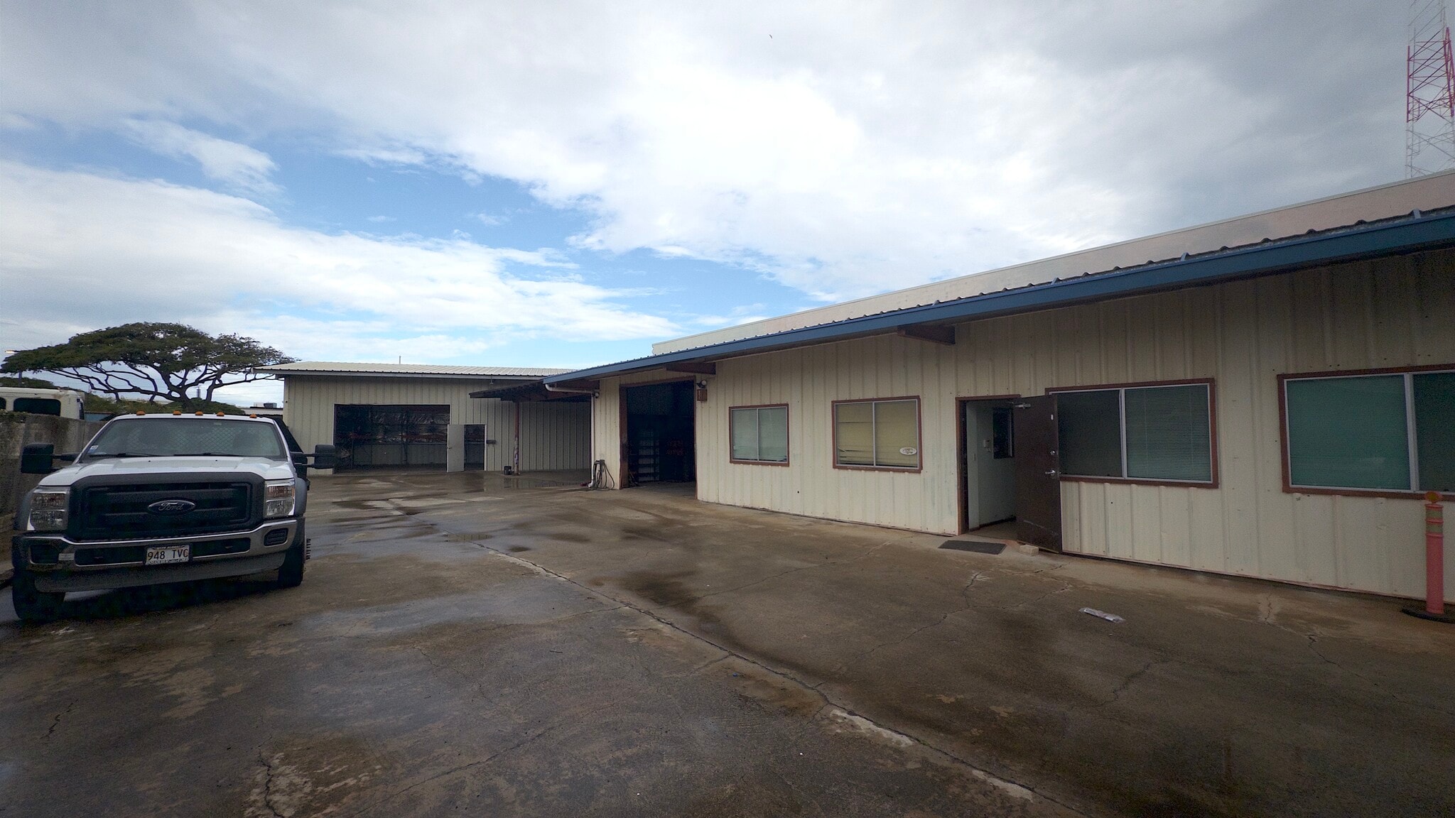 500 Alakawa St, Honolulu, HI for lease Primary Photo- Image 1 of 45