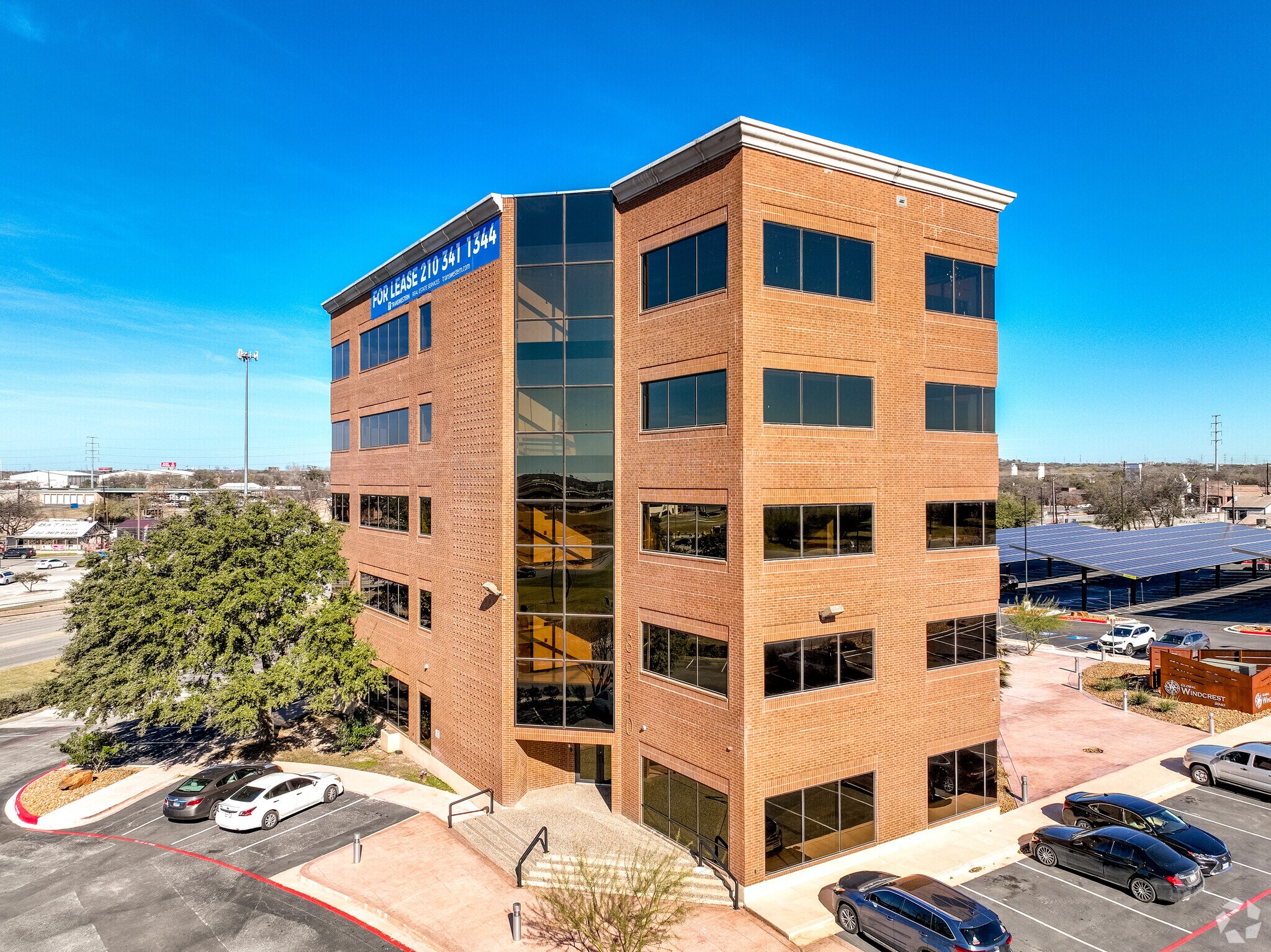 8940 Fourwinds Dr, San Antonio, TX à louer Photo du bâtiment- Image 1 de 24