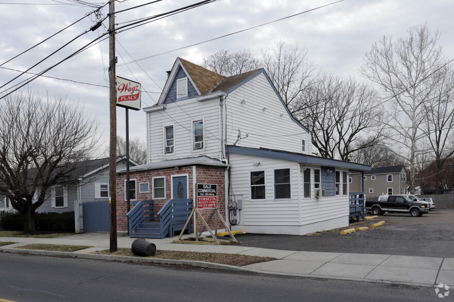 335 W Bridge St, Morrisville, PA à vendre - Photo principale - Image 1 de 1