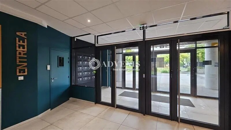 Bureau dans Roubaix à louer - Hall d’entrée - Image 3 de 8