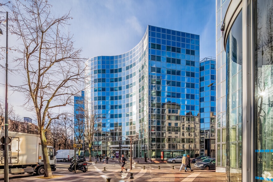 Office in Levallois-Perret for lease - Building Photo - Image 3 of 6