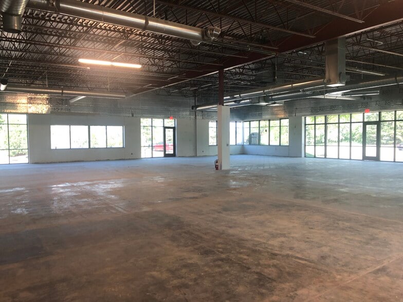 5010 Cheshire Ln N, Plymouth, MN for lease - Interior Photo - Image 2 of 15