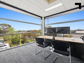 15 Ricketts Rd, MOUNT WAVERLEY à louer Photo intérieure- Image 2 de 3