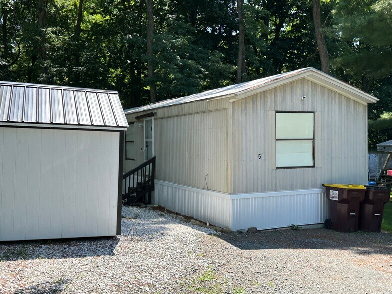 1795 County Highway 107, Amsterdam, NY à vendre - Photo du bâtiment - Image 3 de 16