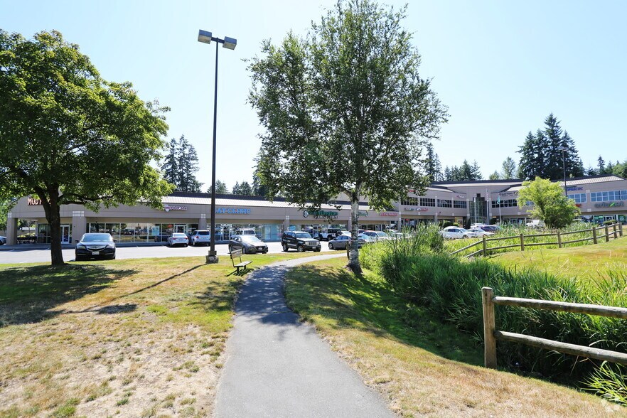 22833 Bothell-Everett Hwy, Bothell, WA à louer - Photo du bâtiment - Image 3 de 4