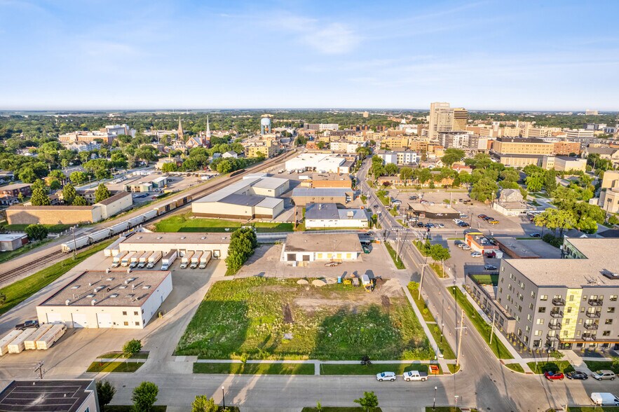 1017 4th N ave, Fargo, ND à vendre - Photo du bâtiment - Image 2 de 3