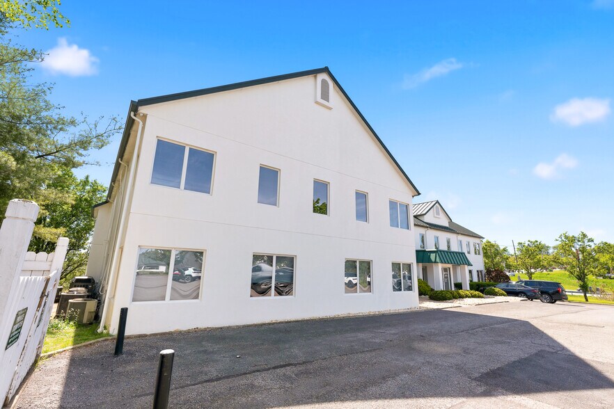 7000 Hampton Ctr, Morgantown, WV à louer - Photo du bâtiment - Image 3 de 18