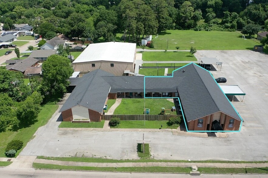 6730 W Tidwell Rd, Houston, TX for lease - Building Photo - Image 1 of 10