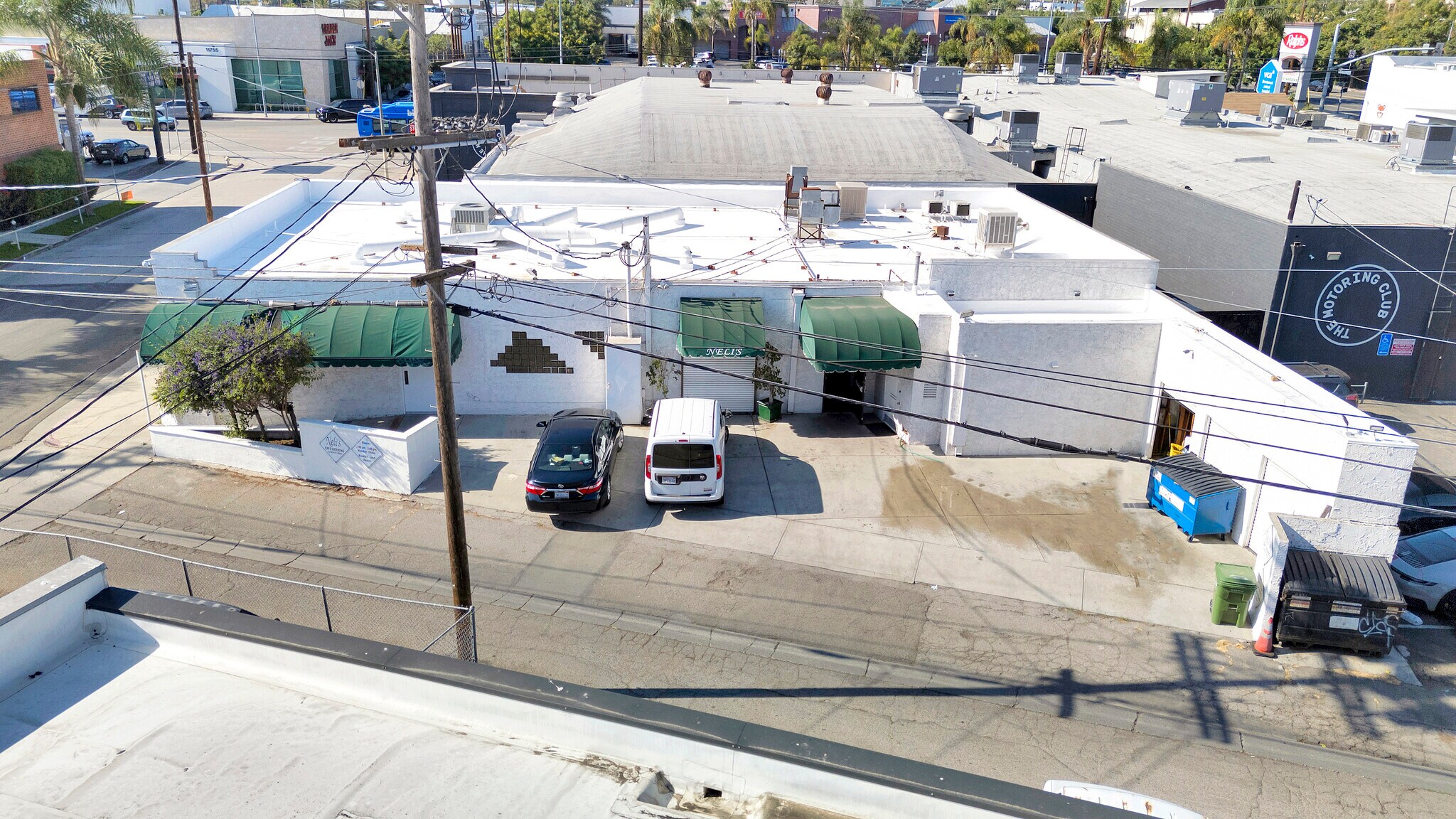 2214 Stoner Ave, Los Angeles, CA à vendre Photo du bâtiment- Image 1 de 23