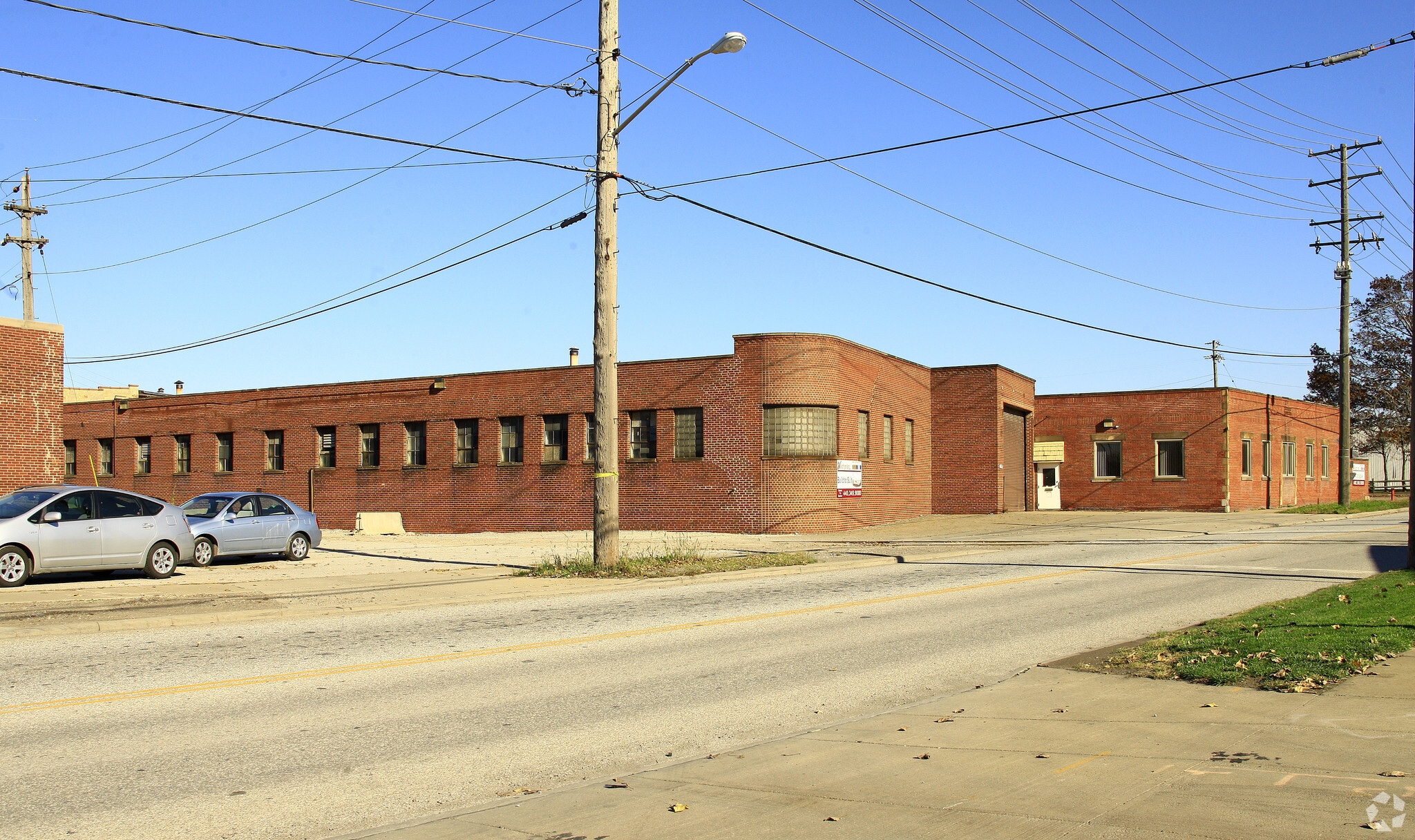 5205 Grant Ave, Garfield Heights, OH for lease Primary Photo- Image 1 of 3