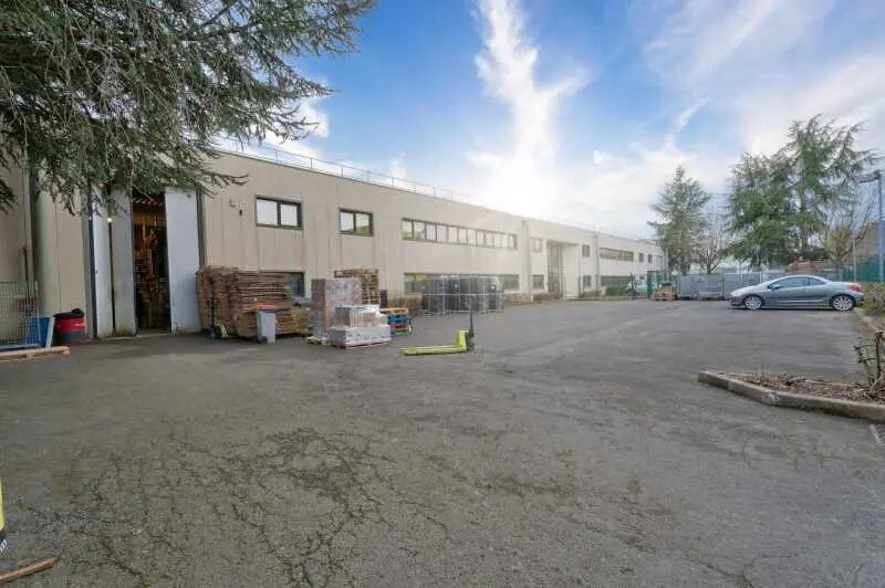 Flex in Pontault-Combault for lease - Building Photo - Image 2 of 2
