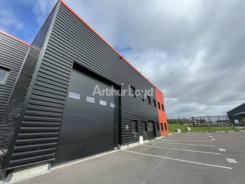 Flex dans Cernay-lès-Reims à louer - Photo du bâtiment - Image 2 de 6