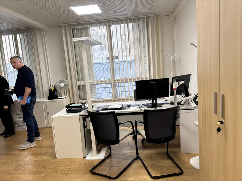 9 Rue Buffault, Paris for lease - Interior Photo - Image 3 of 9