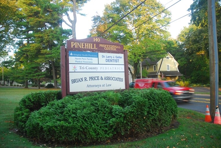 140 E Butler Ave, Chalfont, PA à vendre - Photo principale - Image 2 de 9