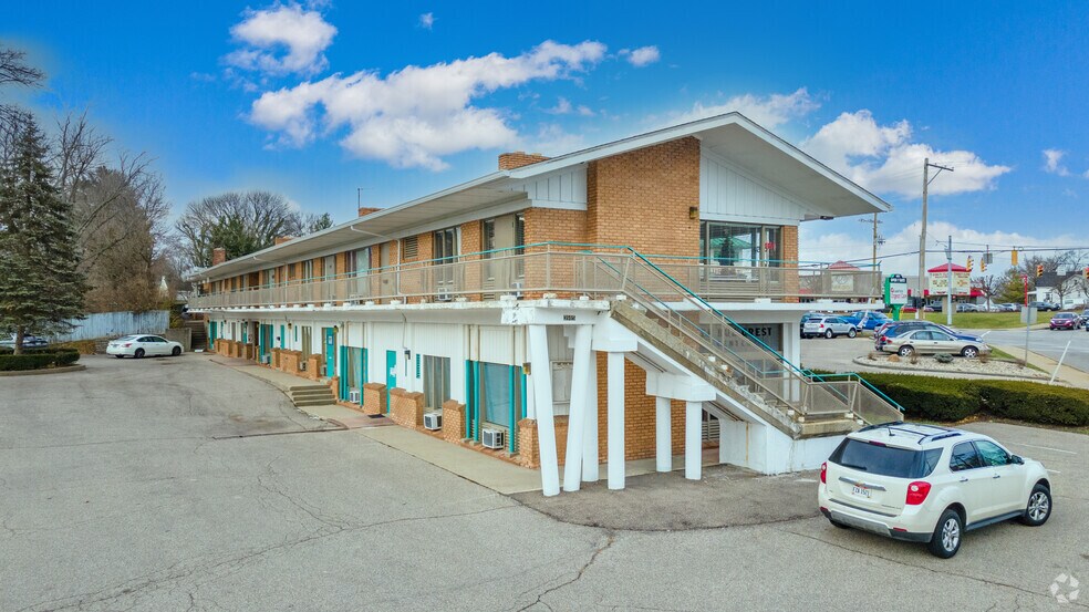 3985 Race Rd, Cincinnati, OH à louer - Photo du bâtiment - Image 2 de 5