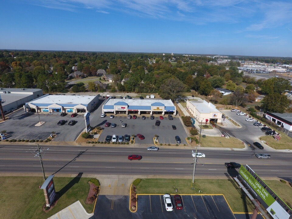 1810 E Highland Dr, Jonesboro, AR à vendre Photo du bâtiment- Image 1 de 1