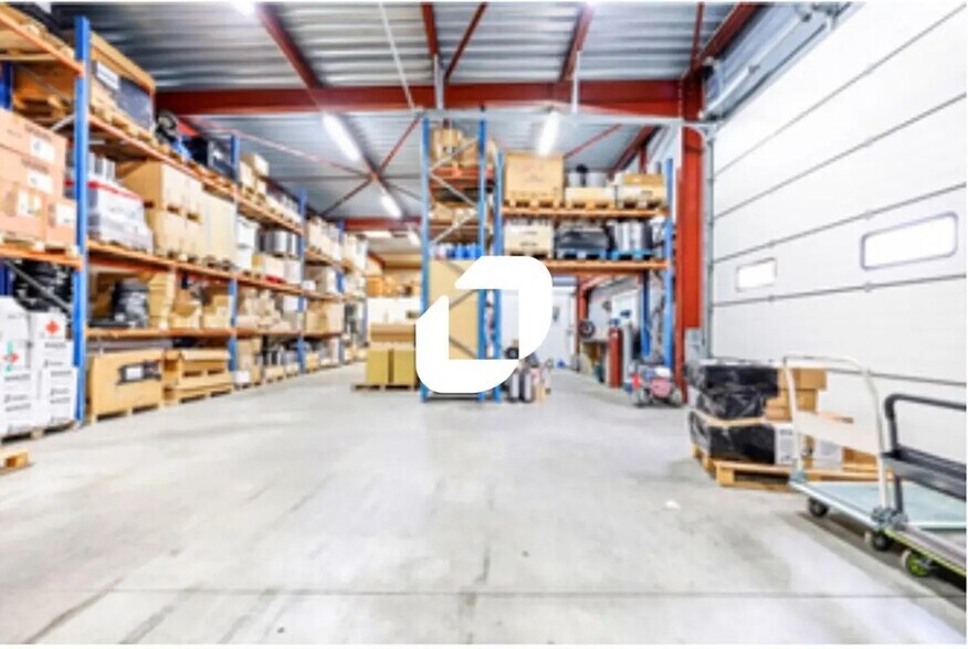 Bureau dans Chelles à louer - Photo du bâtiment - Image 2 de 6