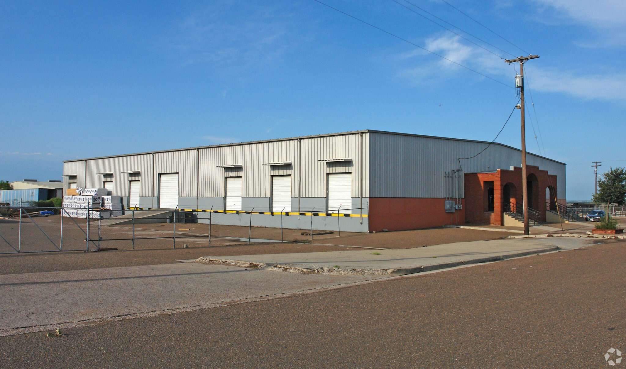 509 Interamerica Blvd, Laredo, TX for lease Primary Photo- Image 1 of 3