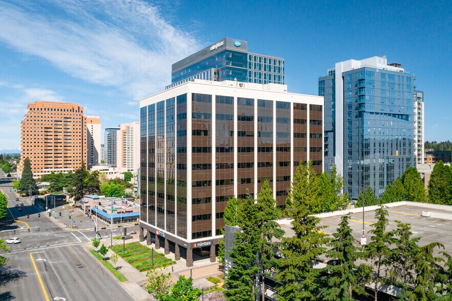 10800 NE 8th St, Bellevue, WA à louer - Photo du bâtiment - Image 2 de 5