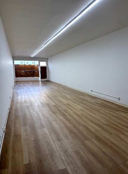 5990 1/2 W Pico Blvd, Los Angeles, CA for lease - Interior Photo - Image 2 of 12