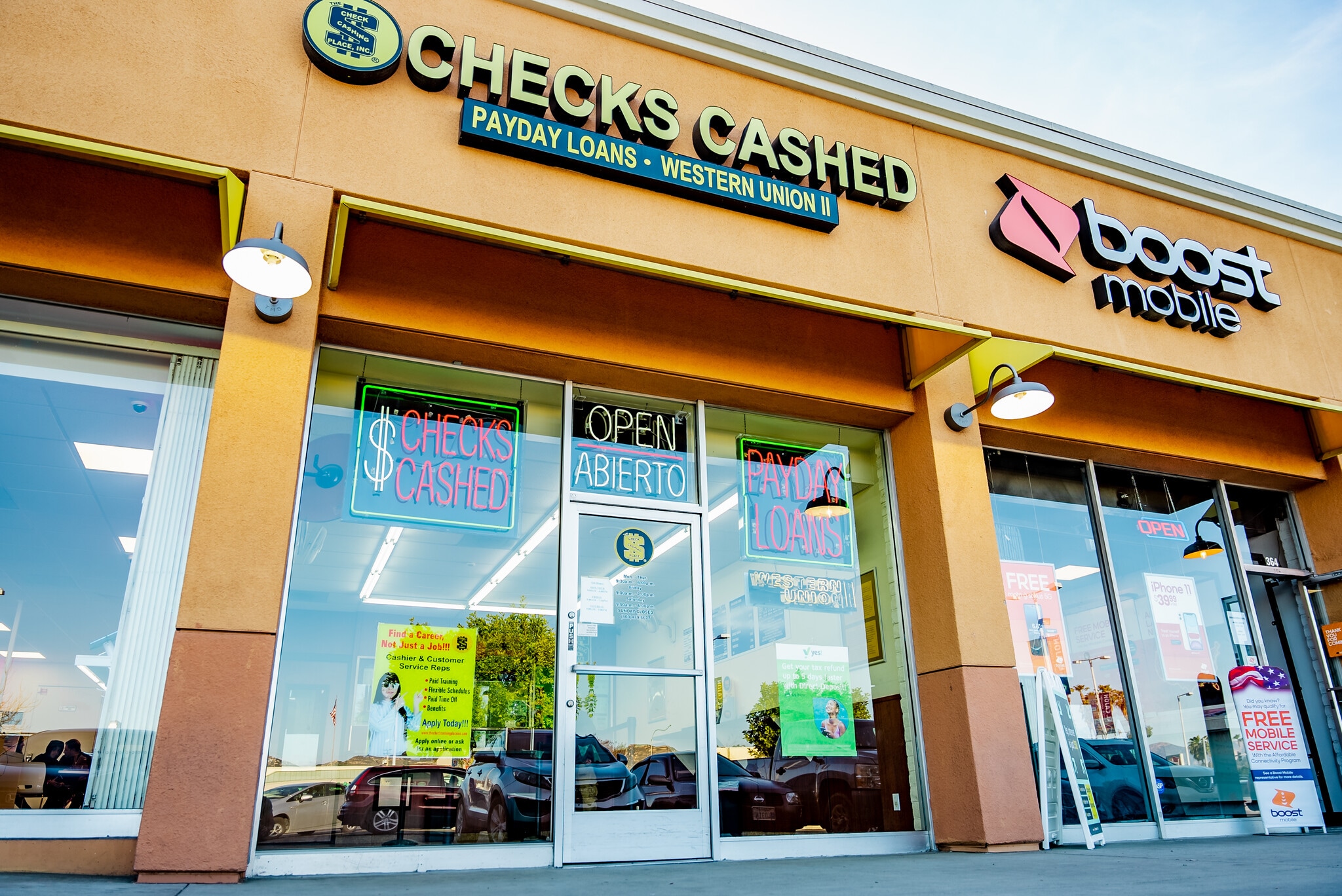 350-400 N 2nd St, El Cajon, CA à louer Photo du bâtiment- Image 1 de 1