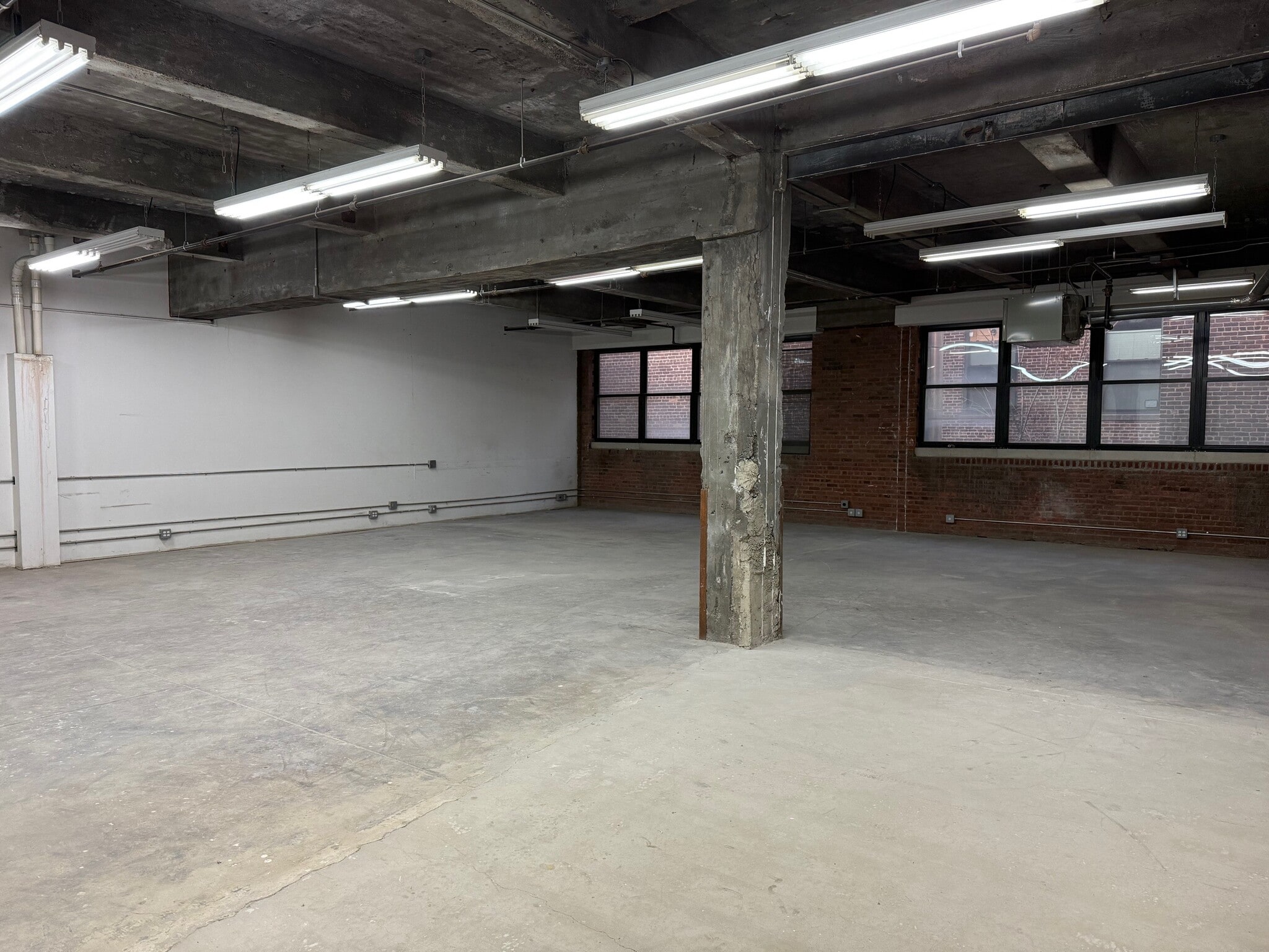 1102 Atlantic Ave, Brooklyn, NY for lease Interior Photo- Image 1 of 3