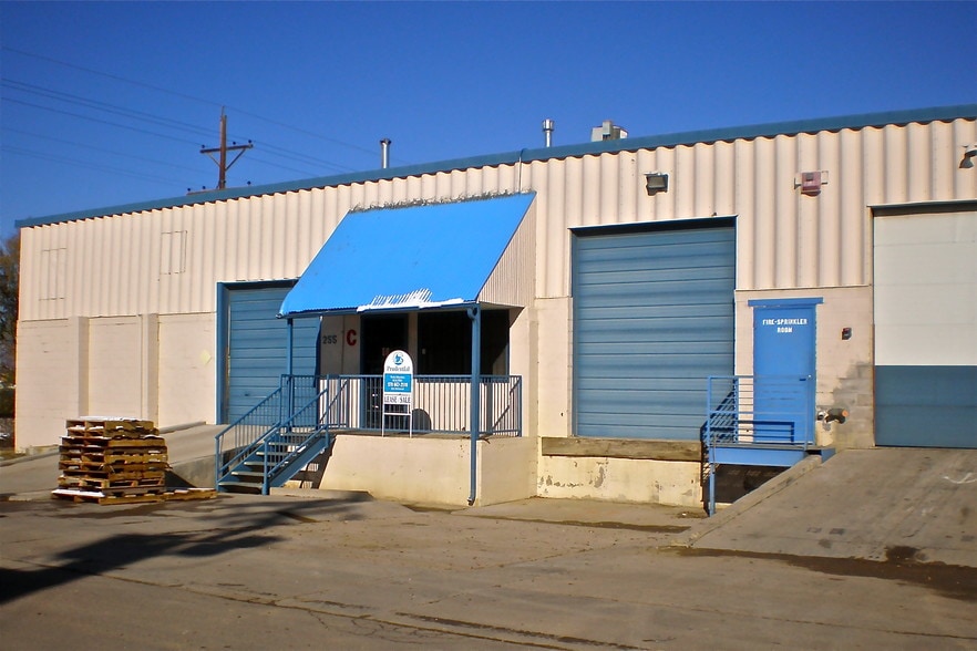 255 42nd St SW, Loveland, CO for sale - Building Photo - Image 3 of 5