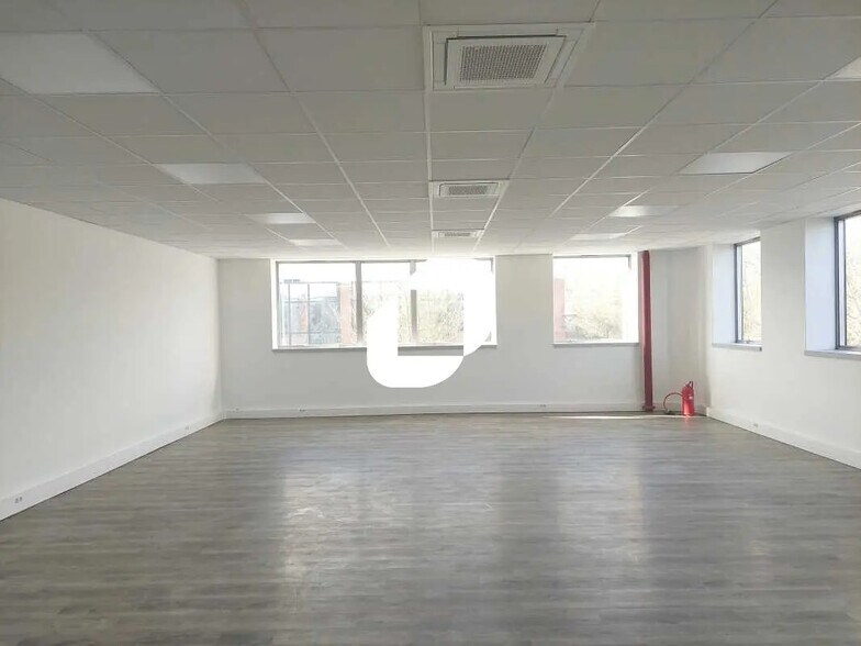 130 H Avenue Joseph Kessel, Voisins-le-Bretonneux à louer - Photo intérieure - Image 2 de 26