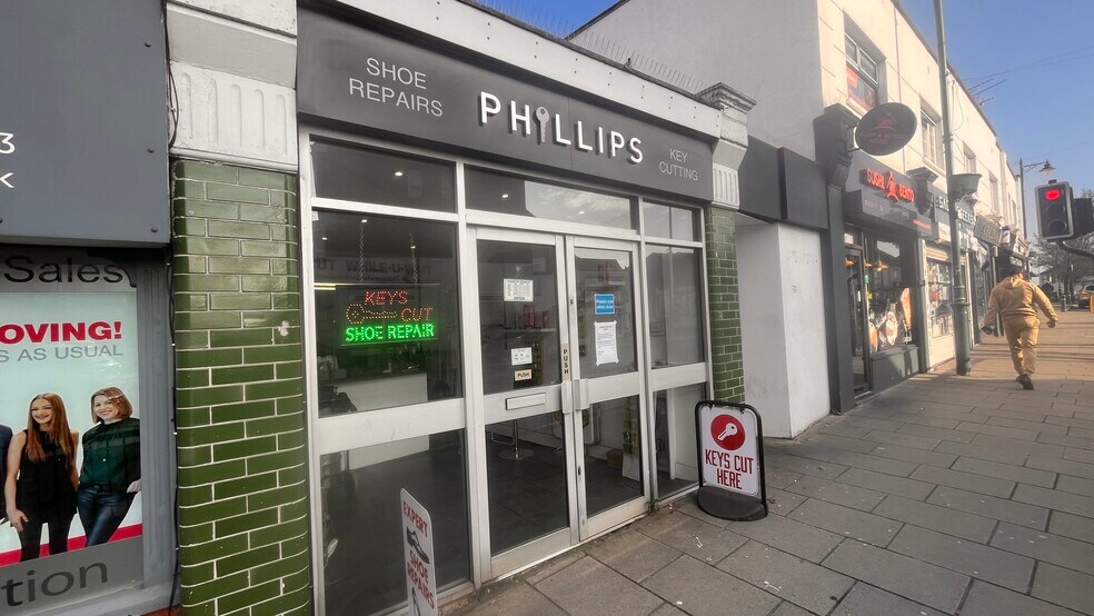 1 Eastwood Rd, Rayleigh à louer - Photo du bâtiment - Image 2 de 2