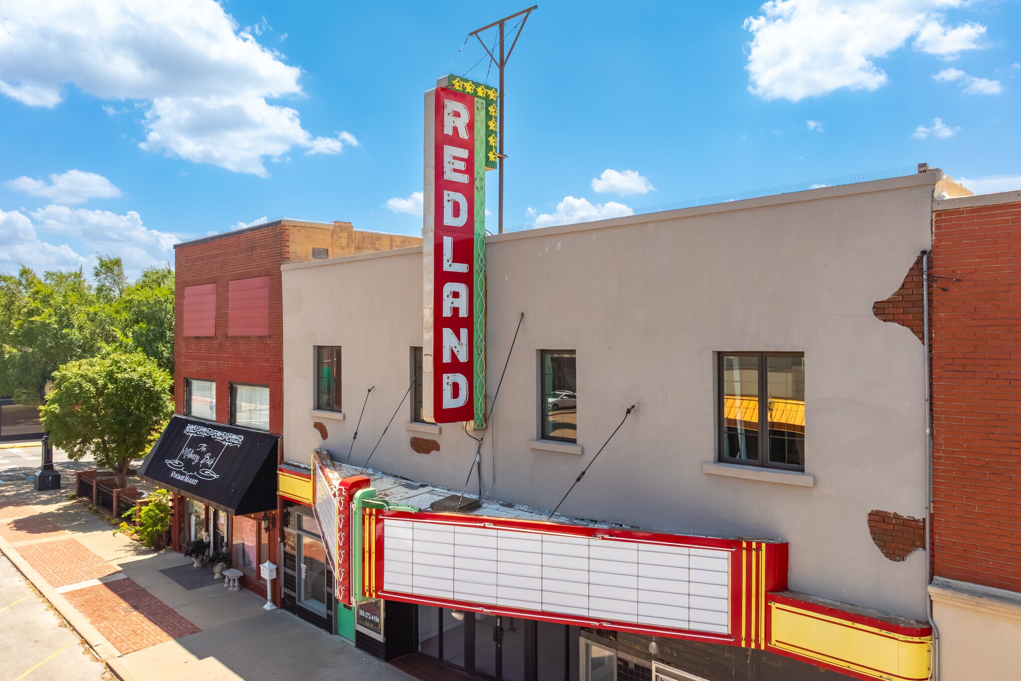 606 Frisco Ave, Clinton, OK à vendre Photo du bâtiment- Image 1 de 28