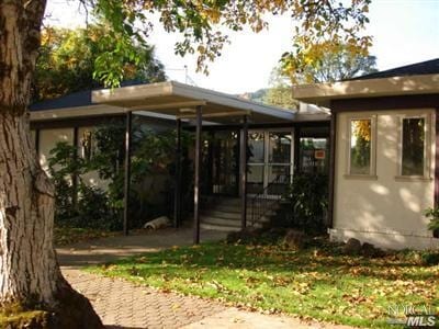 564 S Dora St, Ukiah, CA à louer Photo principale- Image 1 de 47