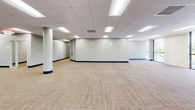 1100 Northpoint Pky, West Palm Beach, FL for lease Interior Photo- Image 2 of 12