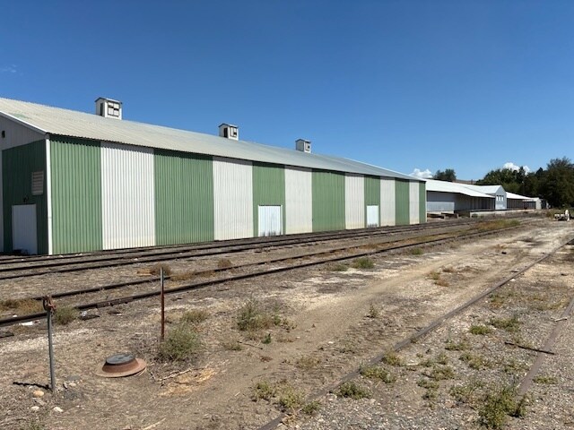 209 E 3rd St, Weiser, ID à louer - Photo du bâtiment - Image 2 de 4