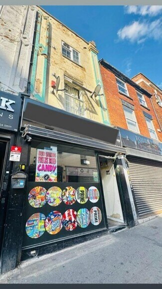 Plus de détails pour 218 Wolverhampton St, Dudley - Commerce de détail à louer