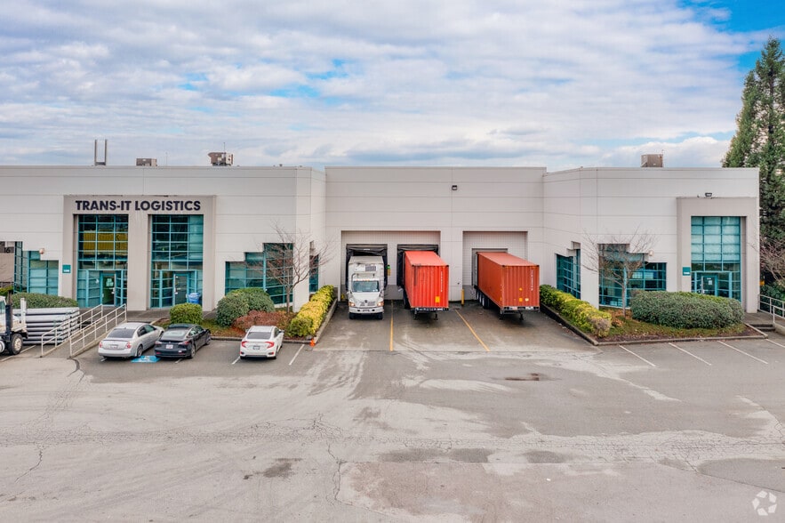 1360-1396 Cliveden Av, Delta, BC à louer - Photo du bâtiment - Image 3 de 4