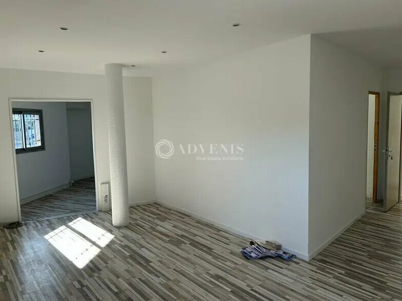 Office in Saint-Jean-de-Védas for lease - Building Photo - Image 3 of 12