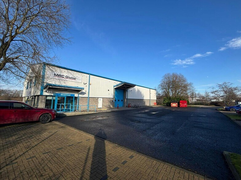West Mains Rd, Grangemouth à louer - Photo du bâtiment - Image 2 de 9