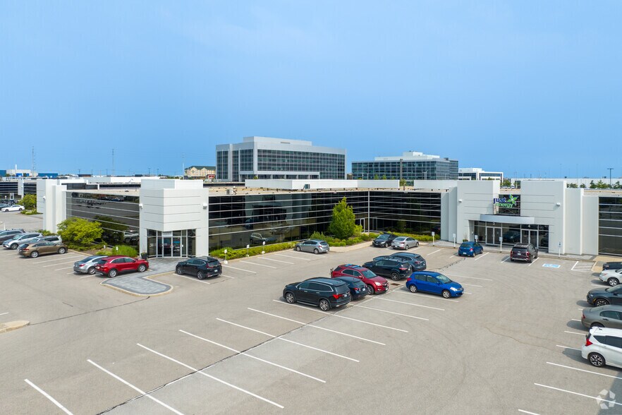 80 Courtneypark Dr W, Mississauga, ON for lease - Building Photo - Image 3 of 5