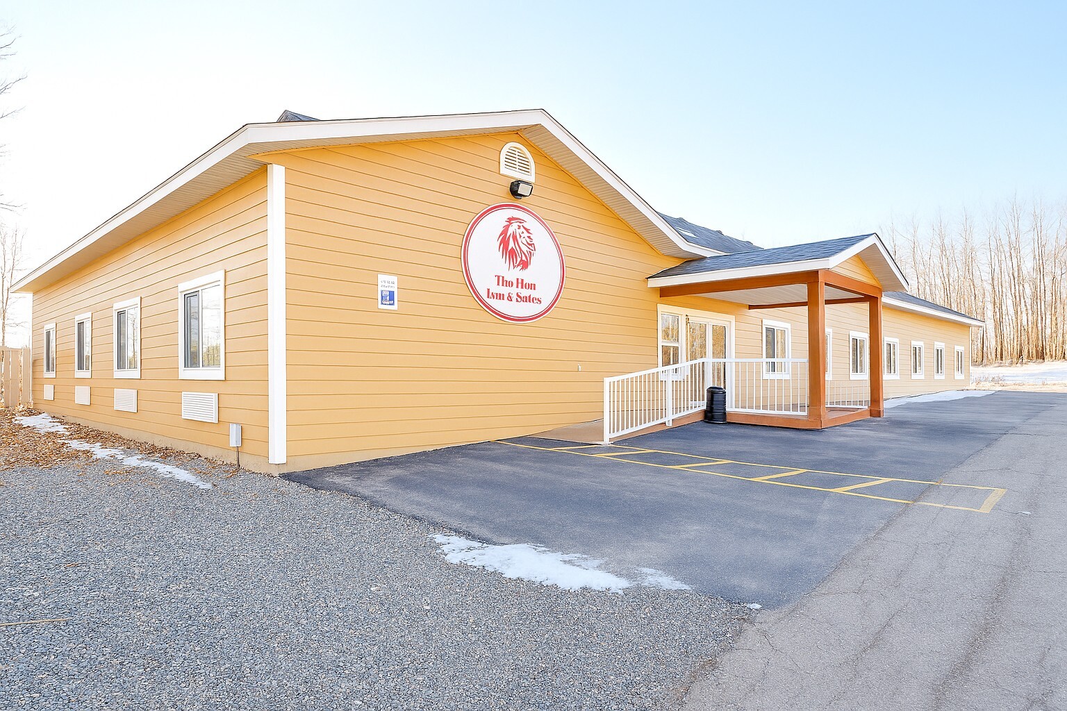 5132 46th Ave NW, Chetwynd, BC for sale Primary Photo- Image 1 of 9