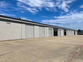 1110 W Harris Rd, Arlington, TX for lease Interior Photo- Image 1 of 1